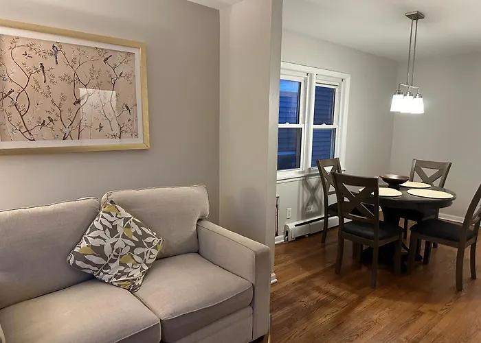 Charming And Convenient 3br 1ba - Fully Furnished And Equipped - Fast Internet Forest Park